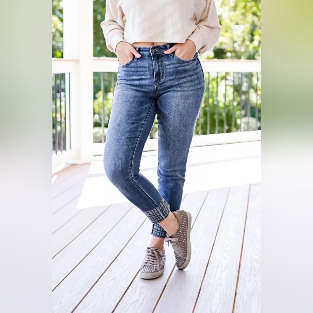Judy Blue Slim Fit Plaid Hem Cuffs Jeans 29